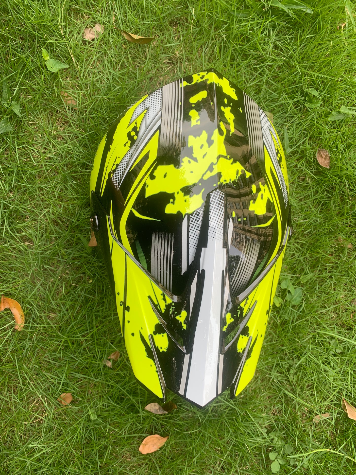 CASCO NEGRO/AMARILLO